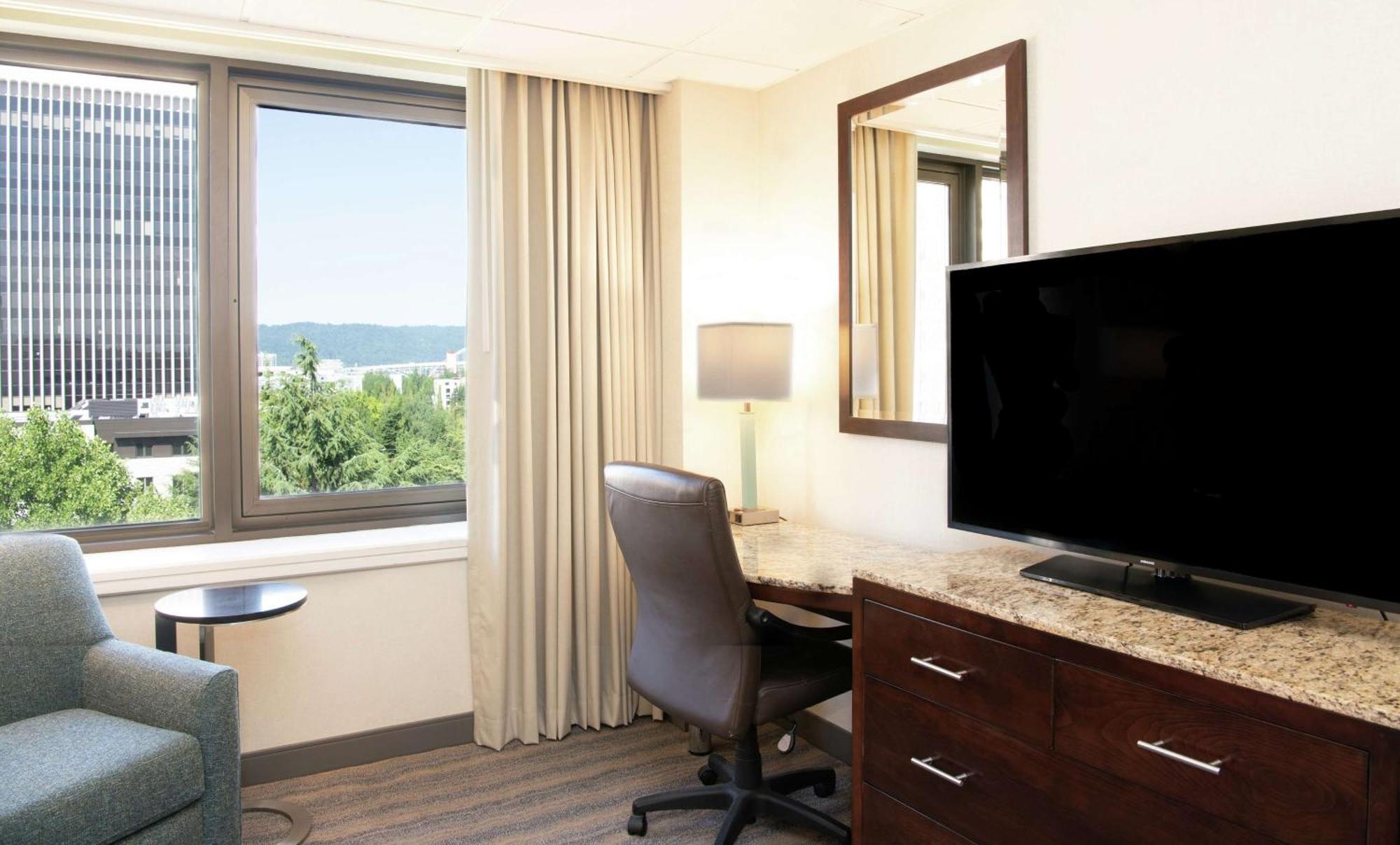 Doubletree By Hilton Portland Otel Dış mekan fotoğraf
